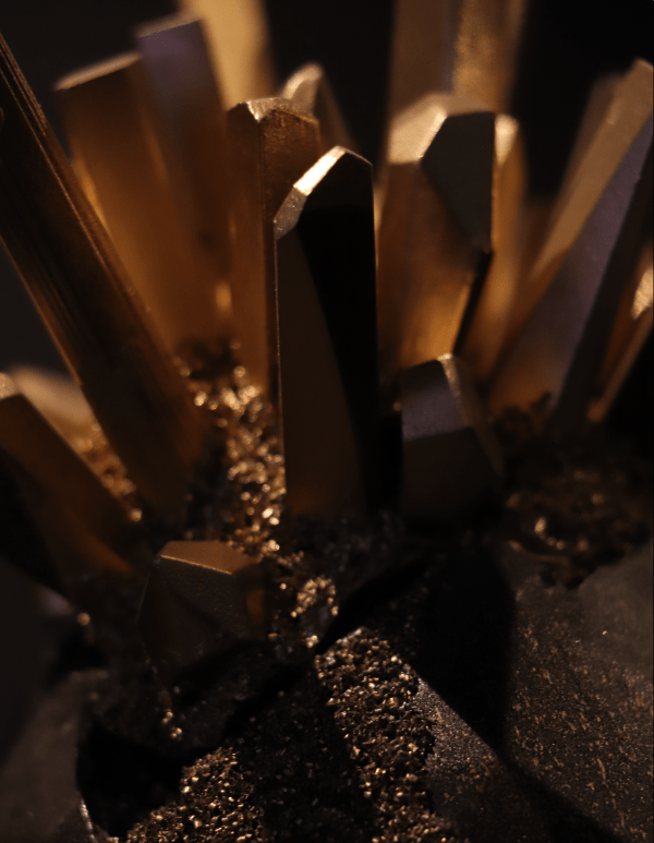 "Oeuvre_au_noir" Kat Arzis sculpture oeuf